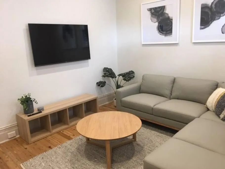 Modern Central China Town Home - Free Carpark Adelaide 0*,  Australia